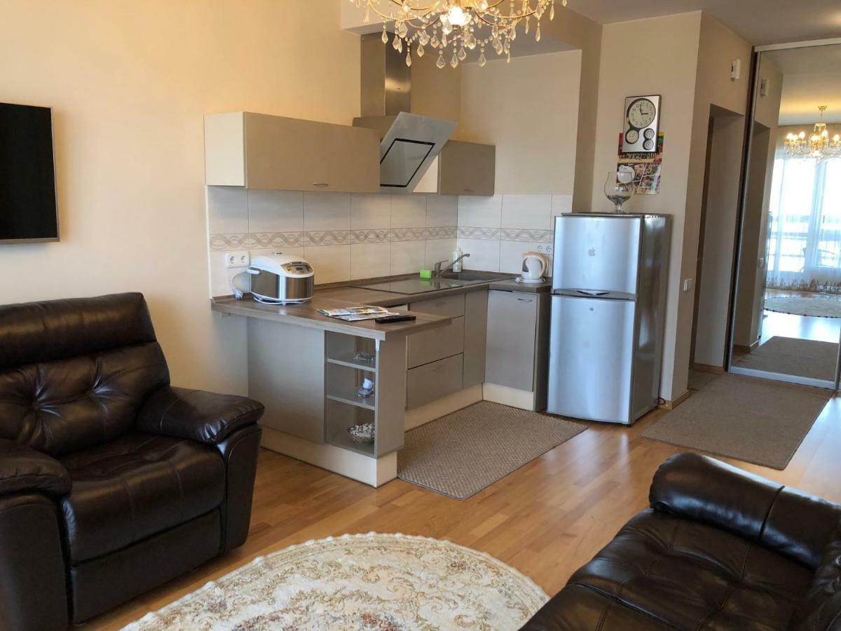 Apartment On Avenue Taikos 120 C Klaipeda Bagian luar foto